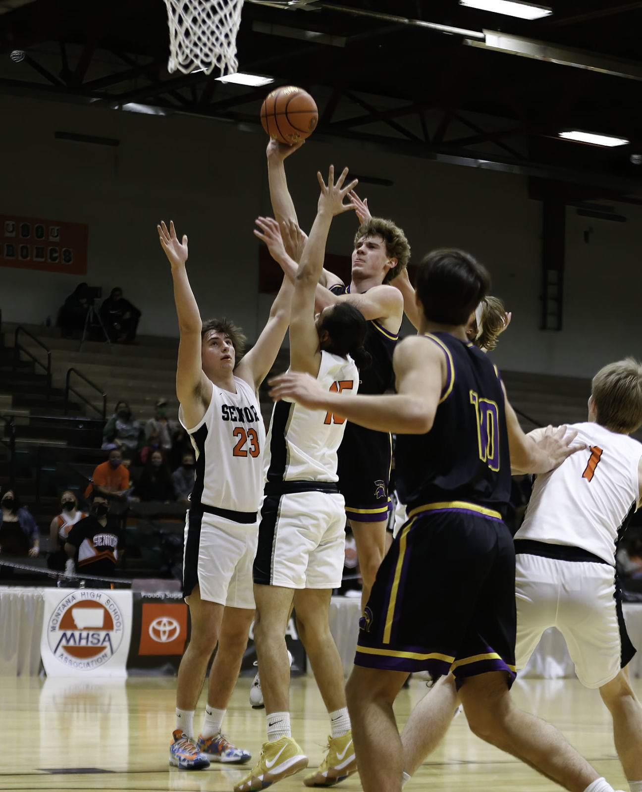 031021-ir-spt-boys-basketball-Sentinel-3.jpg